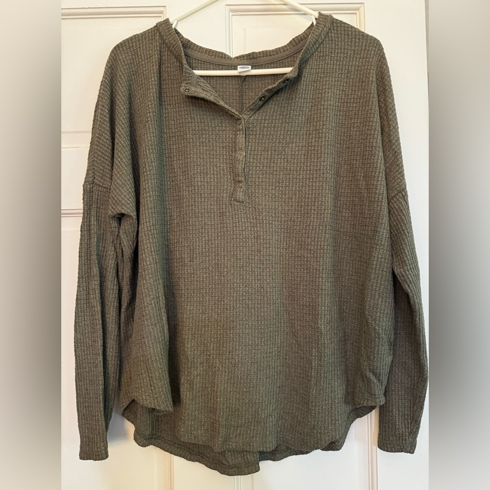 Old Navy Waffle Henley size M